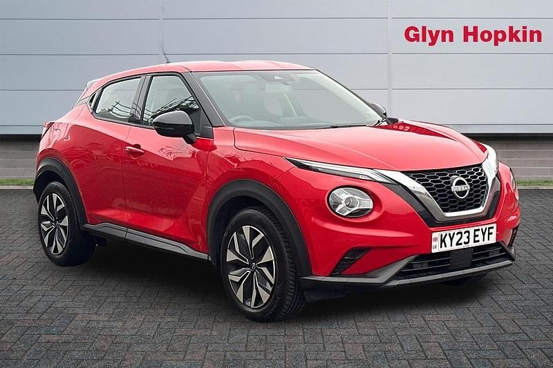 Used Nissan Juke Acenta 114 HP (83 kW) 2023 Red SUV