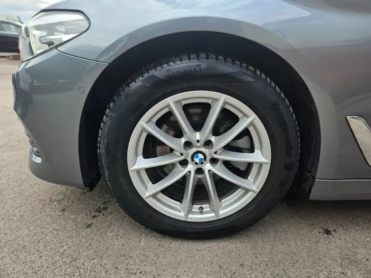 Used BMW 520 Sport Line 2018 Blue Estate