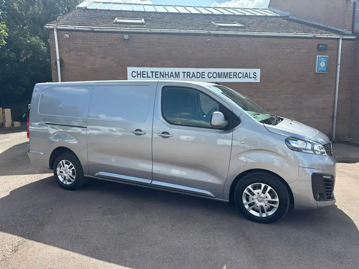 Used Vauxhall Vivaro Sportive 120 HP (88 kW) 2020 Grey MPV