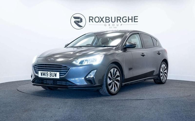 Used Ford Focus Zetec 125 HP (91 kW) 2019 Grey Hatchback
