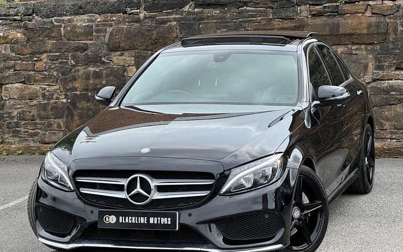 Used Mercedes C220 AMG Line Premium 170 HP (125 kW) 2016 Sedan