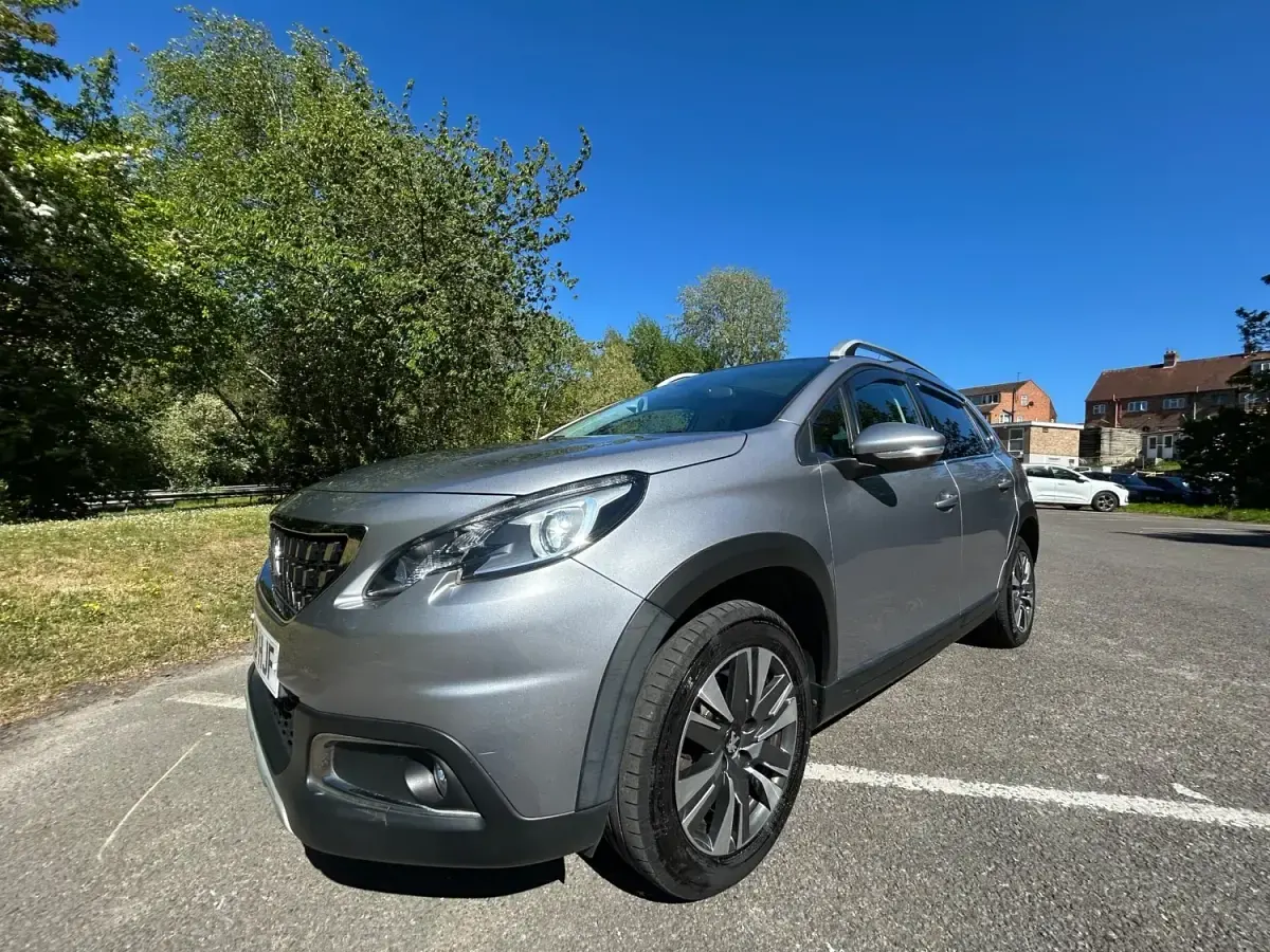 Used Peugeot 2008 Allure Premium 83 HP (61 kW) 2019 Grey SUV