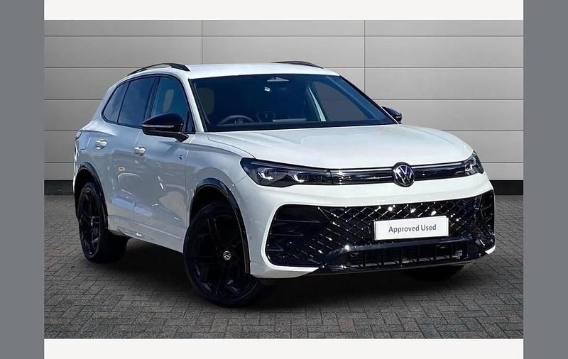 White Used 2025 VW Tiguan R-line SUV | £37,150 (Expensive) - Image 1/3