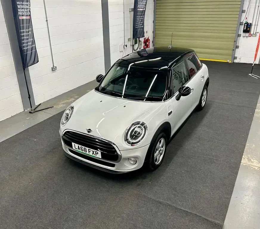 Used Mini Cooper Classic 2018 Silver Hatchback