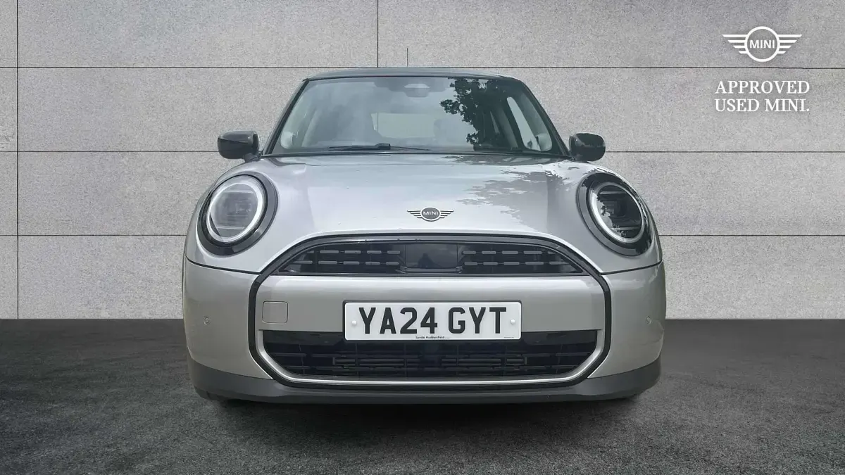 Used Mini Cooper Hatch 154 HP (113 kW) 2024 Silver Hatchback