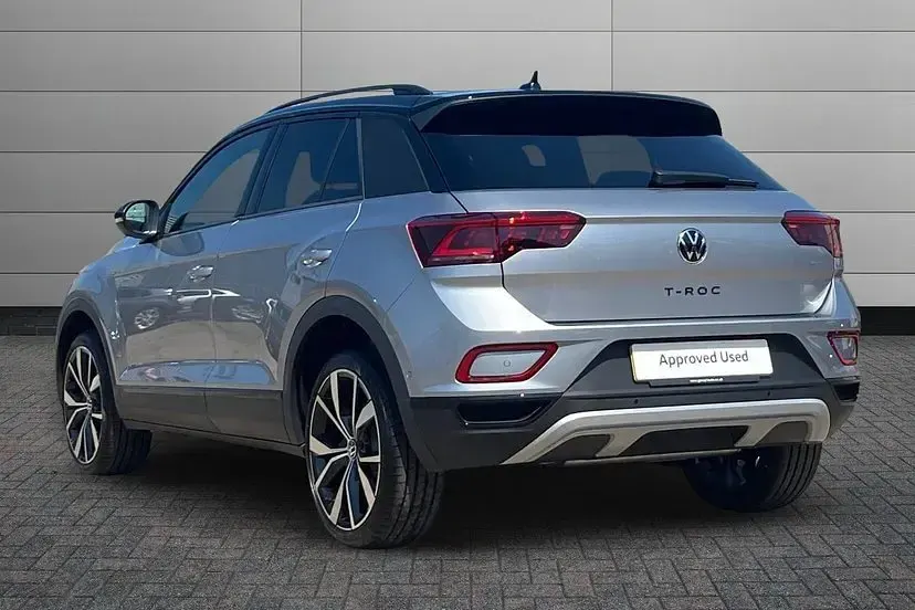 New VW T-Roc Design 150 HP (110 kW) 2026 Pure white / black SUV