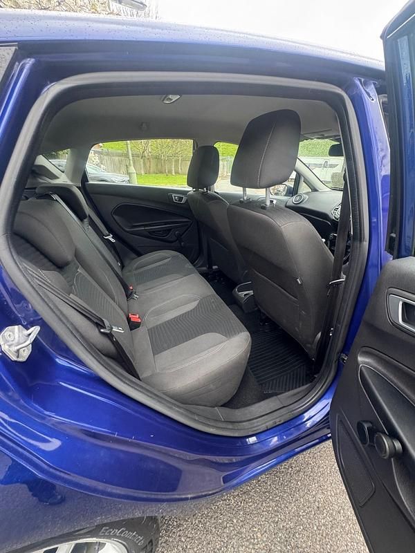 Usado Ford Fiesta Zetec 2016 Azul Citadino