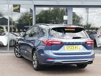 Used Ford Focus ST-Line 125 HP (91 kW) 2023 Blue Estate