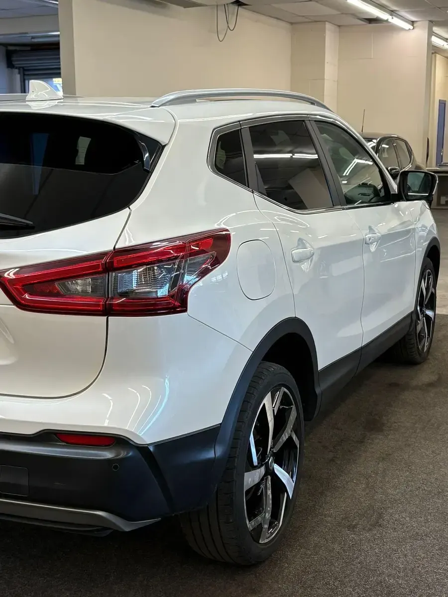 Used Nissan Qashqai Tekna 115 HP (84 kW) 2019 White SUV