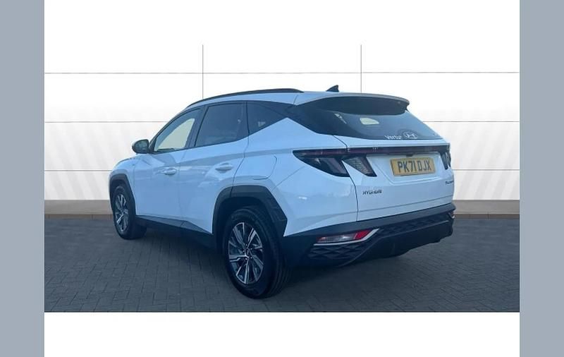 Used Hyundai Tucson SE 147 HP (108 kW) 2021 White SUV