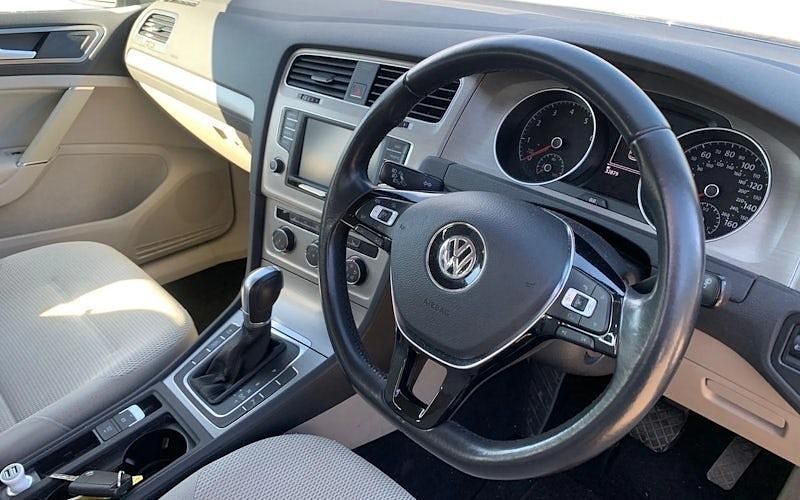 Used VW Golf VII Edition 125 HP (91 kW) 2016 Blue Hatchback