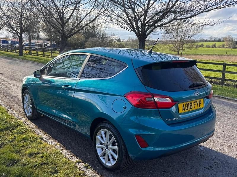 Used Ford Fiesta Titanium 125 HP (91 kW) 2018 Blue Hatchback