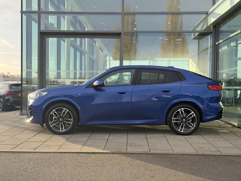 New BMW iX2 M Sport 227 kW (309 HP) 2025 Blue SUV