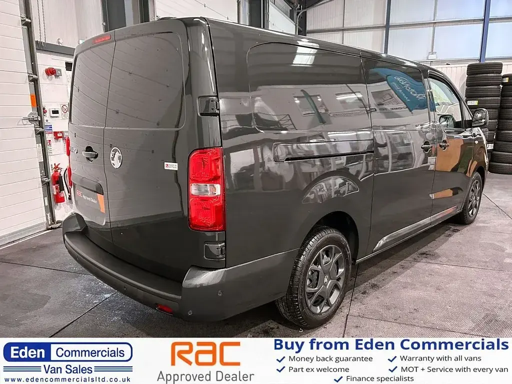 Used Vauxhall Vivaro 145 HP (106 kW) 2024 Grey MPV