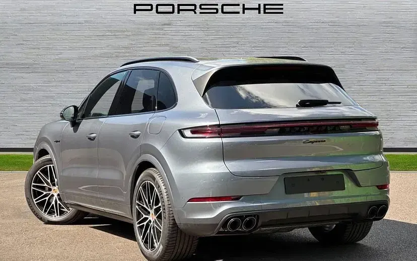New Porsche Cayenne Black Edition 464 HP (341 kW) 2026 Quarzite grey SUV