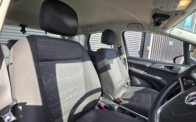 Used Vauxhall Meriva 101 HP (74 kW) 2016 MPV