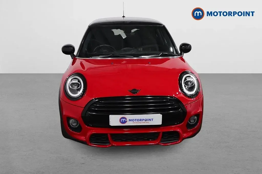 Begagnad Mini Cooper Hatch 2019 Röd Halvkombi