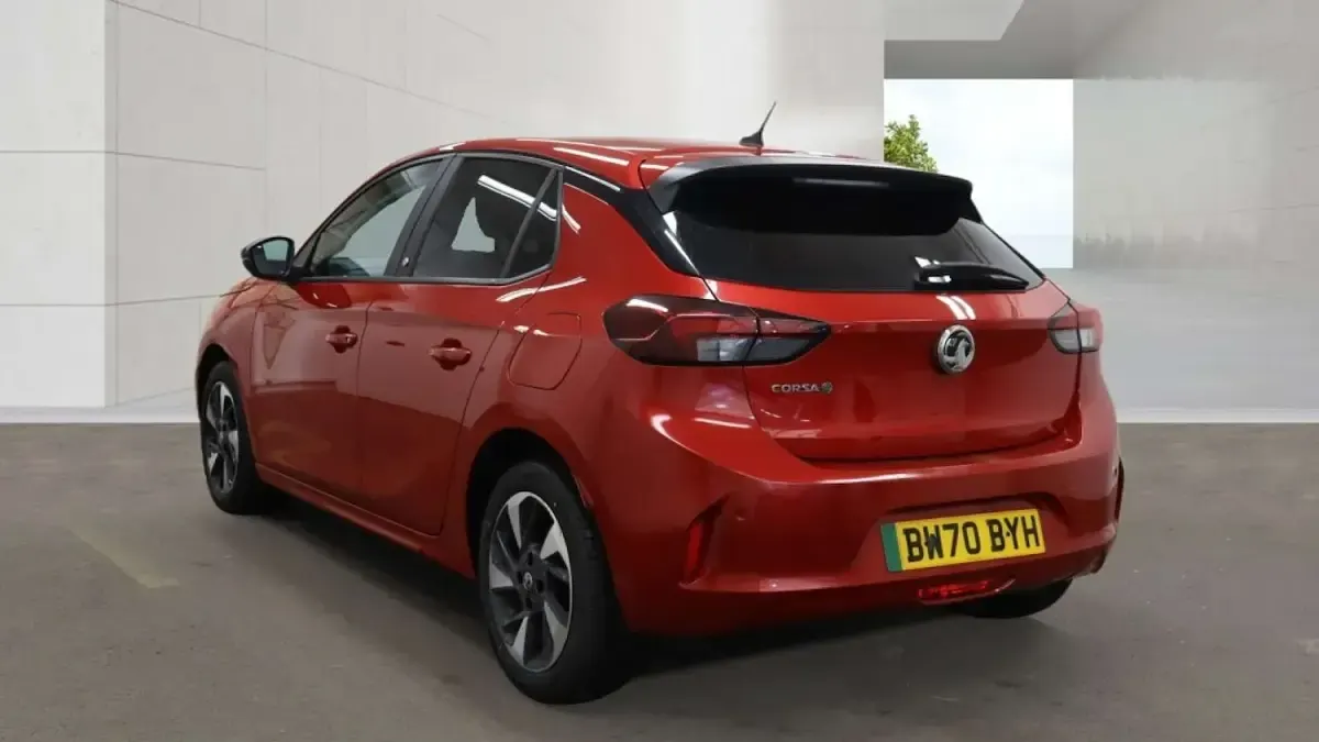 Used Vauxhall Corsa-e 100 kW (136 HP) 2021 Red Hatchback