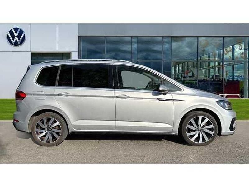 Usado VW Touran R-line 150 HP (110 kW) 2021 Prateado Monovolume