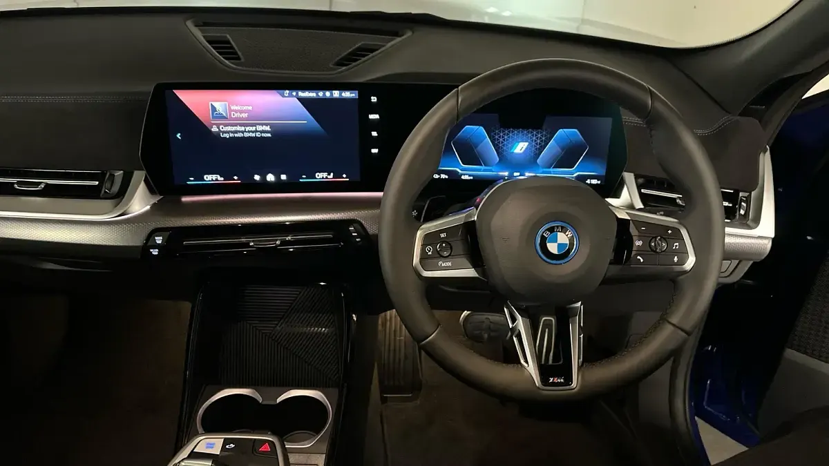 New BMW iX2 M Sport 147 kW (201 HP) 2025 Blue SUV