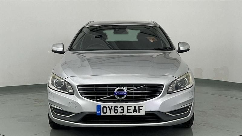Used Volvo V60 SE Lux 115 HP (84 kW) 2013 Silver Estate