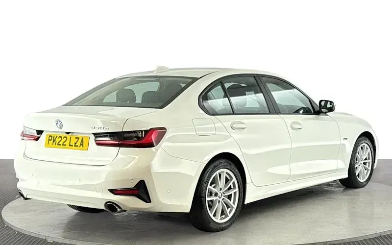 Used BMW 330e Comfort Edition 292 HP (214 kW) 2022 White Sedan