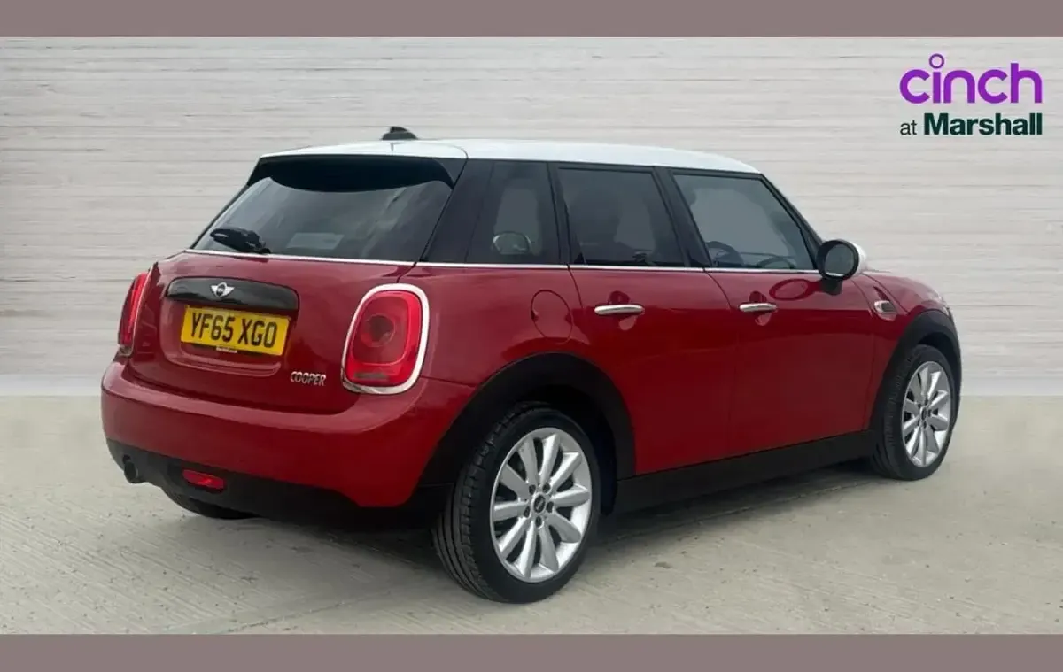 Used Mini Cooper 134 HP (98 kW) 2016 Red Hatchback