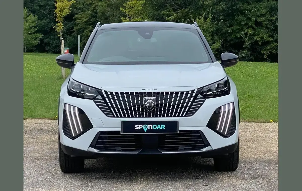 Used Peugeot e-2008 GTi 100 kW (136 HP) 2025 White SUV