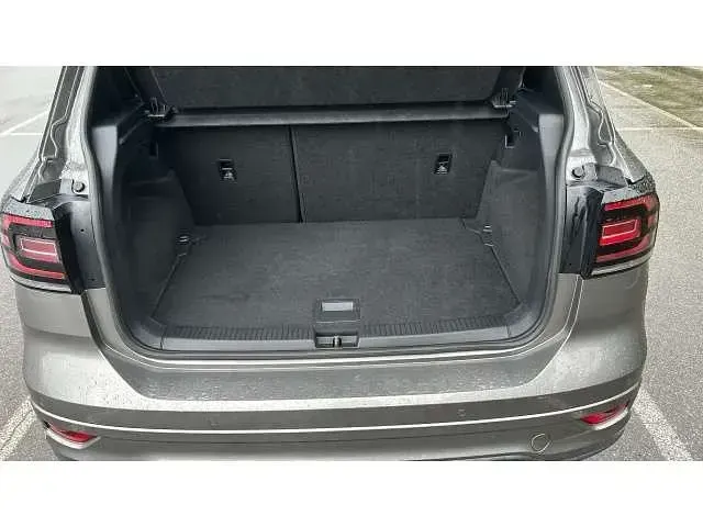 Używany VW T-Cross R-line 95 KM (69 kW) 2021 Szary SUV