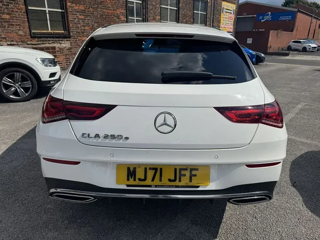 Used Mercedes CLA250e Shooting Brake AMG line 218 HP (160 kW) 2021 White Estate