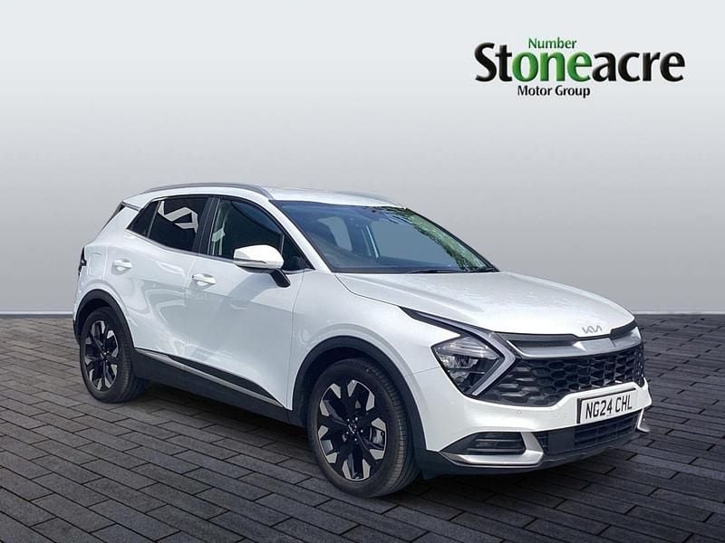 White Used 2024 Kia Sportage 3 SUV | £26,989 (Super price) - Image 1/2