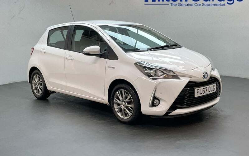 Used 2019 Toyota Yaris Hybrid Hatchback | £11,350 (Super price) - Image 1/4