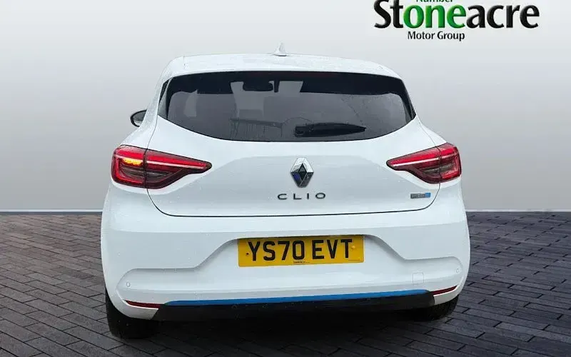 Used Renault Clio 140 HP (102 kW) 2021 White Hatchback