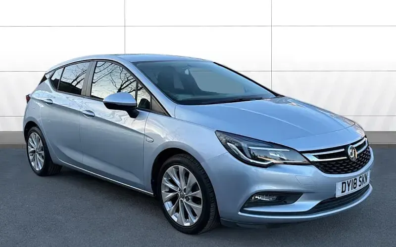 Gebraucht Vauxhall Astra Design Edition 101 PS (74 kW) 2018 Kleinwagen