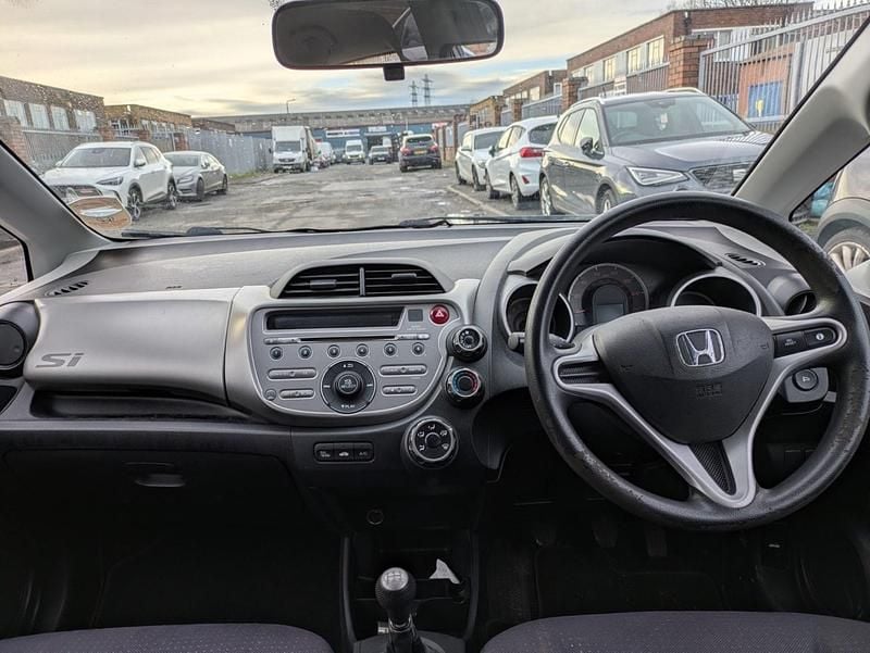 Used Honda Jazz SI 90 HP (66 kW) 2010 Black Hatchback