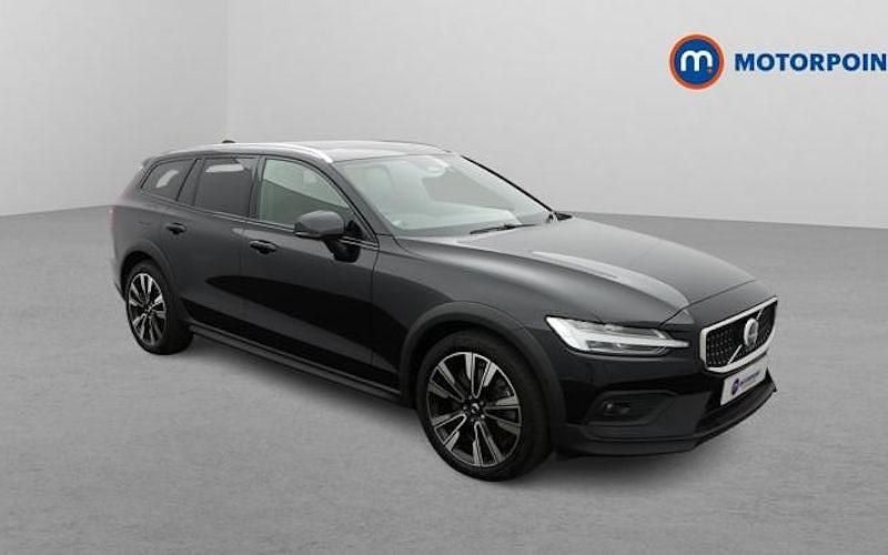 Black Used 2023 Volvo V60 CC Ultimate Estate | £29,899 (Good price) - Image 1/4