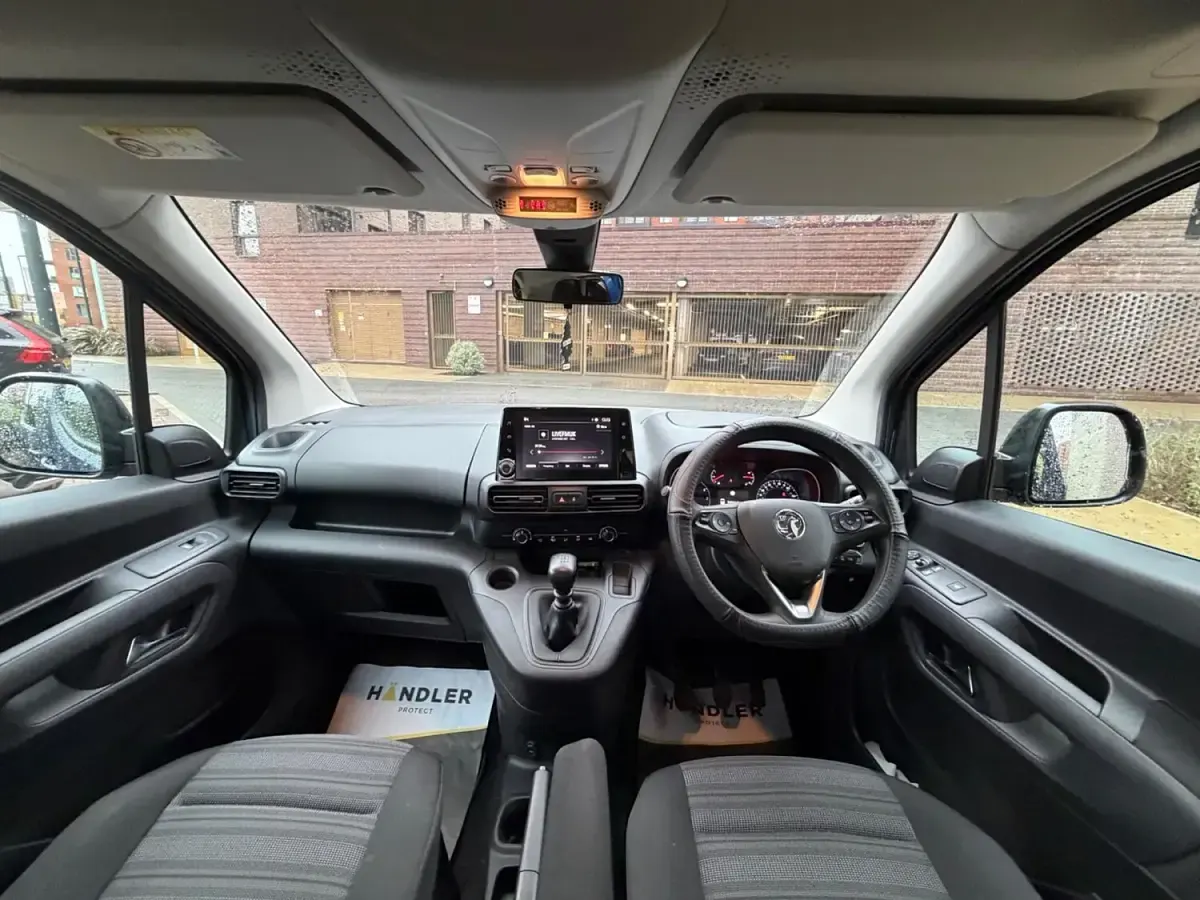Used Vauxhall Combo Edition 110 HP (80 kW) 2021 Blue MPV