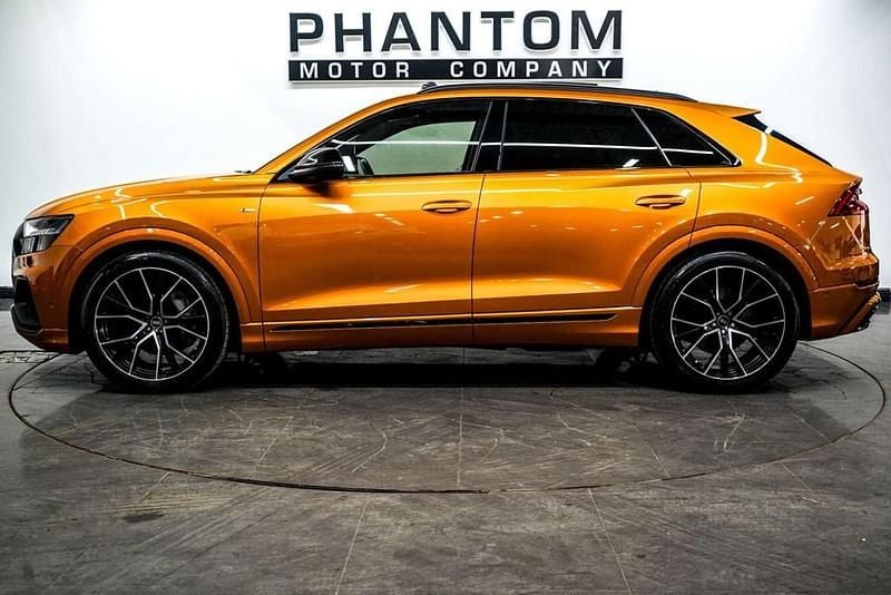 Used Audi Q8 Advanced 286 HP (210 kW) 2021 Orange SUV