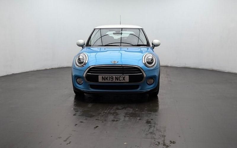 Used Mini Cooper Classic 136 HP (100 kW) 2021 Hatchback