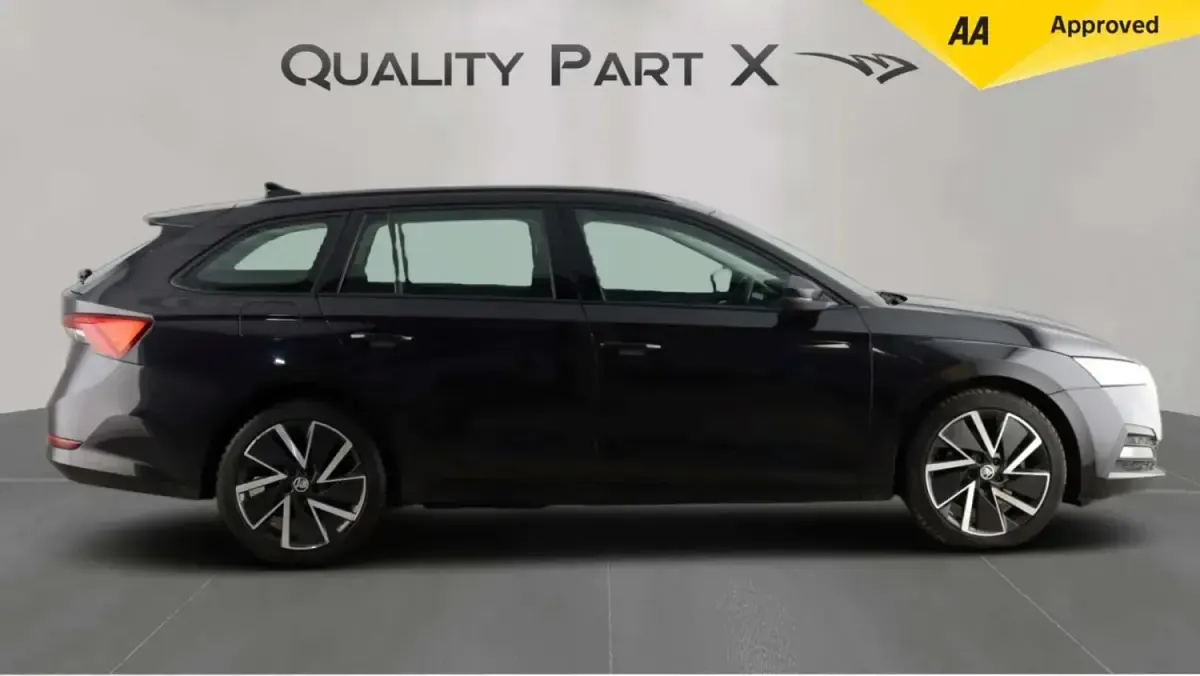 Usado Skoda Octavia SE Technology 2021 Negro Familiar