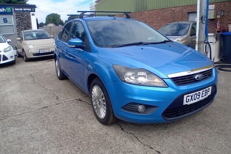 Blue Used 2009 Ford Focus Titanium Hatchback | £1,195 (Good price) - Image 1/1