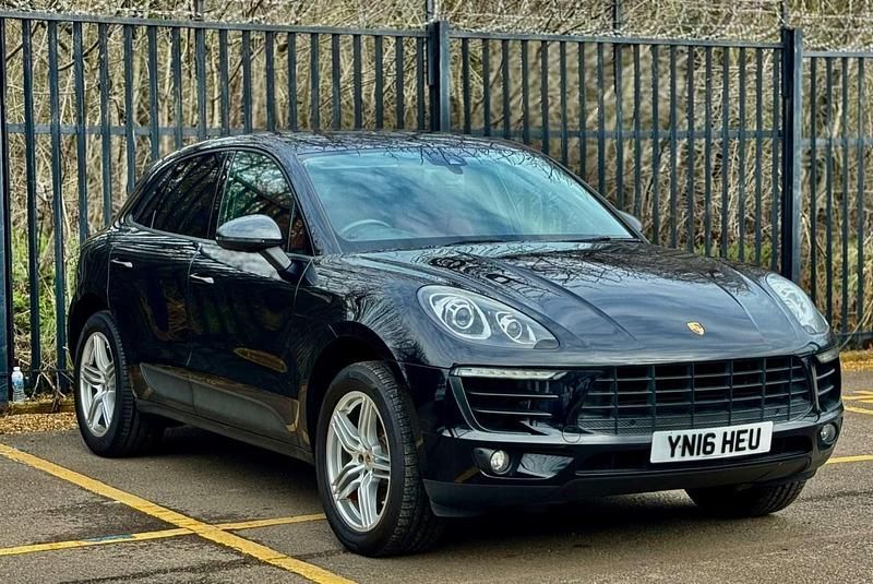 Used Porsche Macan 252 HP (185 kW) 2016 Black SUV