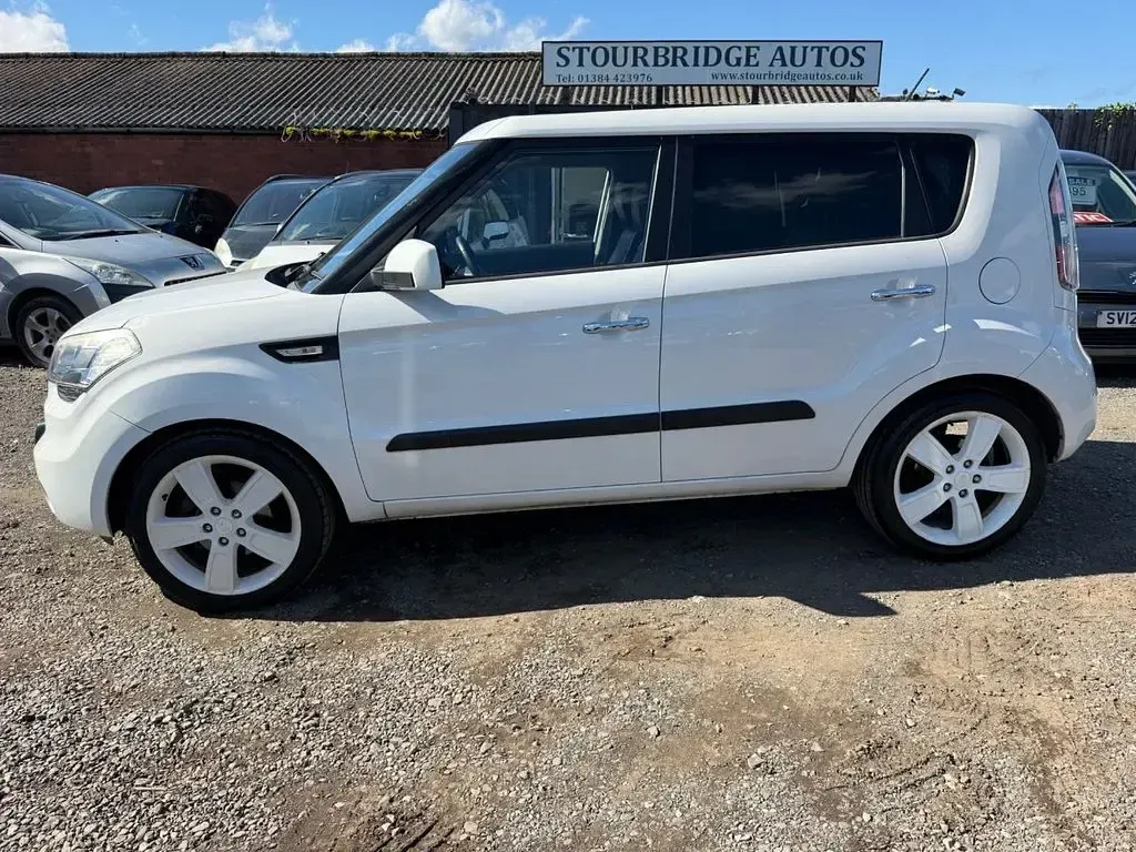Used Kia Soul 126 HP (92 kW) 2011 White SUV