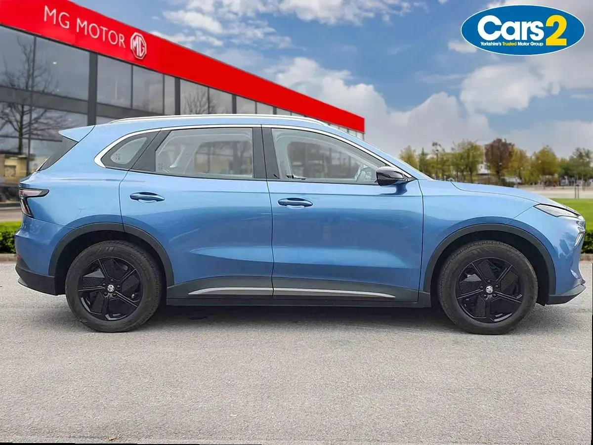 New MG MG5 EV SE 123 kW (168 HP) 2025 Blue Estate