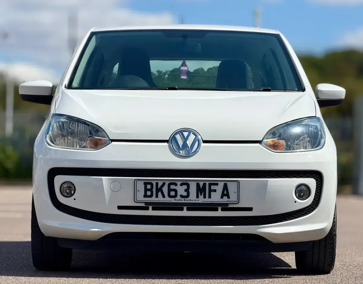 Used VW up! high up! 75 HP (55 kW) 2013 White Hatchback