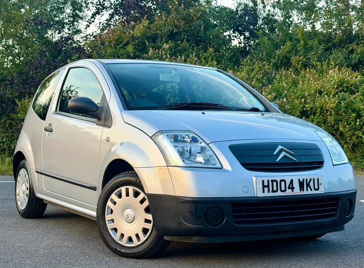 Used Citroën C2 60 HP (44 kW) 2004 Silver Hatchback