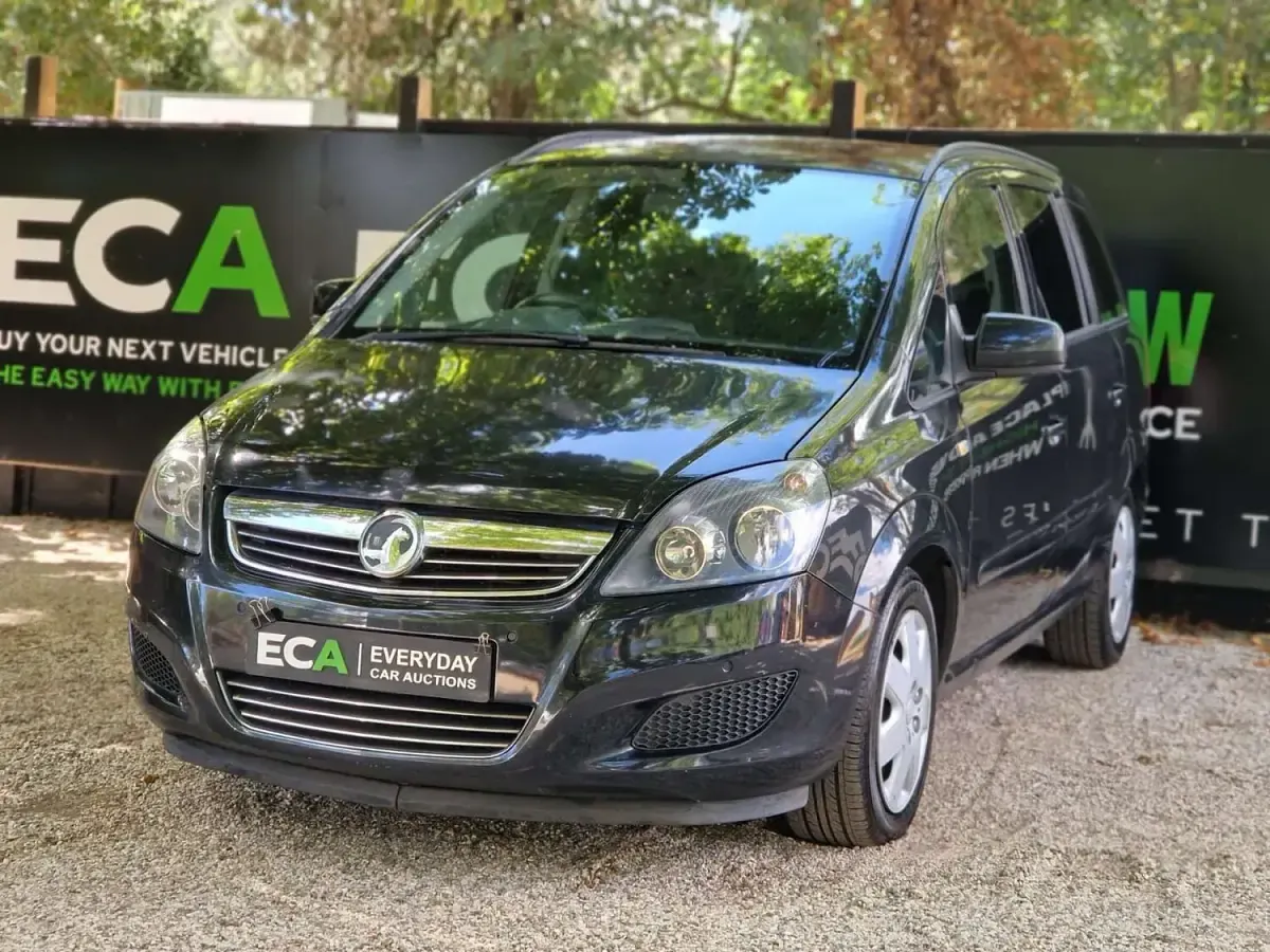 Used Vauxhall Zafira 115 HP (84 kW) 2013 Black MPV