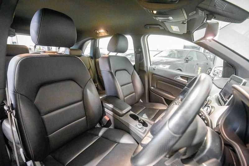 Used Mercedes B180 SE 109 HP (80 kW) 2015 Silver MPV