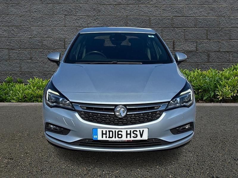 Used Vauxhall Astra SRi 150 HP (110 kW) 2016 Silver Hatchback