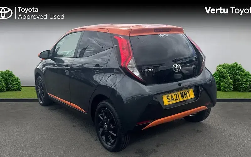 Used Toyota Aygo Edition 72 HP (52 kW) 2021 Grey Hatchback